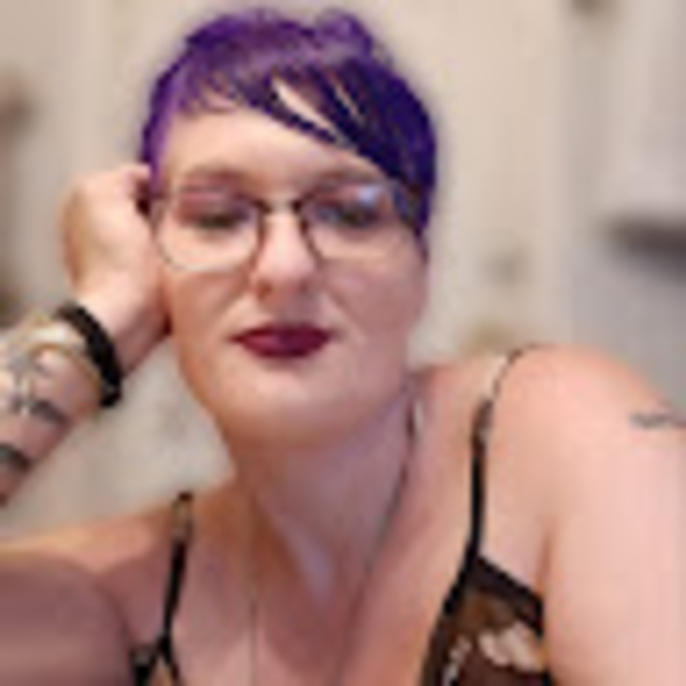 Meet your Posher, Regina